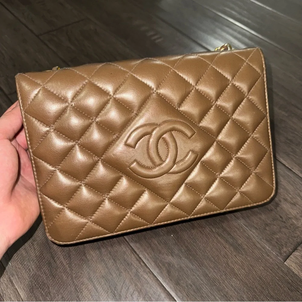 CC Tan Quilted Crossbody Bag - Picture 1 of 15